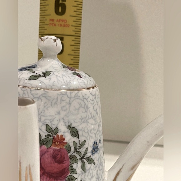 VTG Crown Staffordshire Teapot. Some crazing or hairline crack. Price Reduced. - Picture 10 of 11